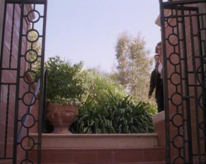 Charmed-Online-dot-net_106TheWeddingFromHell1067.jpg Charmed-Online-dot-net_106TheWeddingFromHell1067.jpg