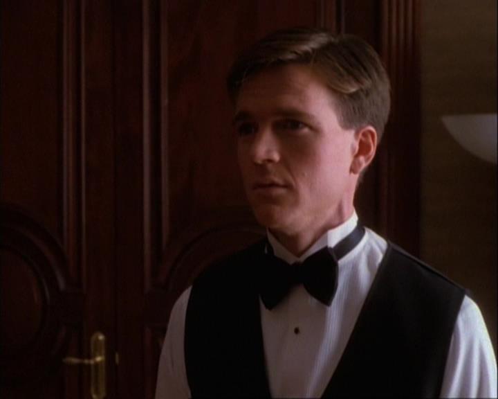 Charmed-Online-dot-net_106TheWeddingFromHell1945.jpg