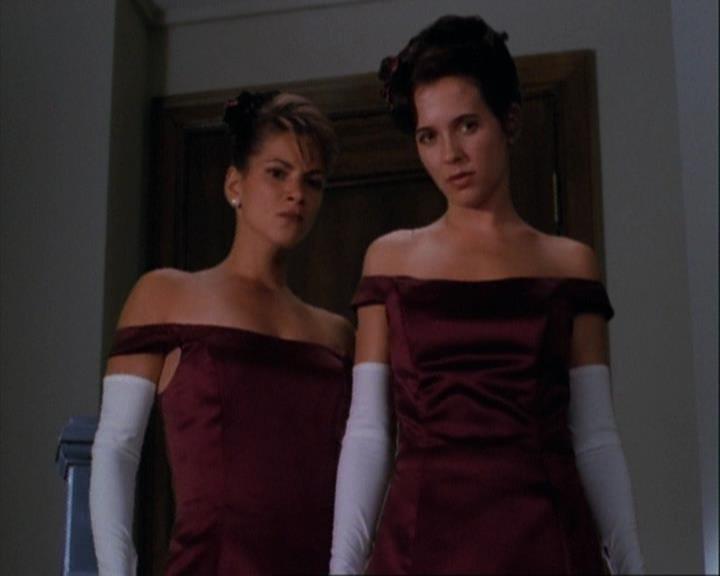 Charmed-Online-dot-net_106TheWeddingFromHell2056.jpg