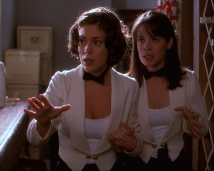 Charmed-Online-dot-net_106TheWeddingFromHell2066.jpg