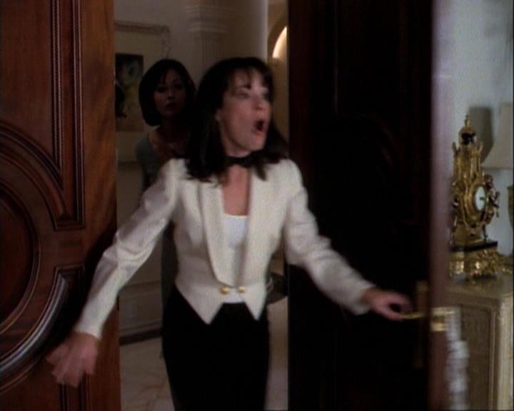Charmed-Online-dot-net_106TheWeddingFromHell2280.jpg