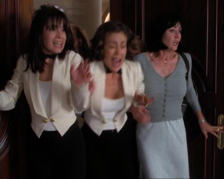 Charmed-Online-dot-net_106TheWeddingFromHell2283.jpg