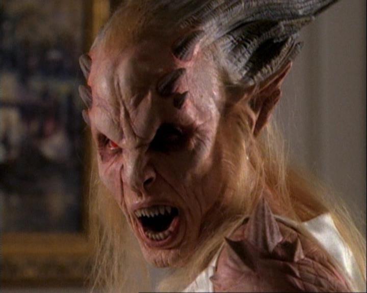 Charmed-Online-dot-net_106TheWeddingFromHell2287.jpg