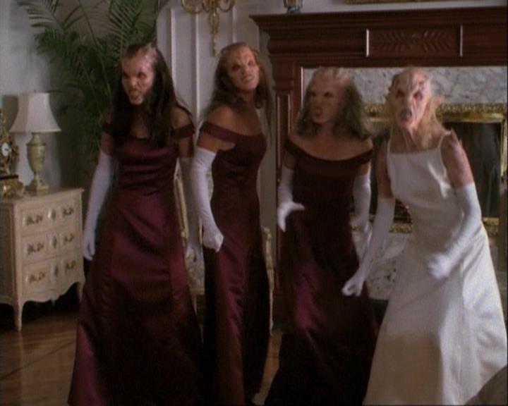 Charmed-Online-dot-net_106TheWeddingFromHell2299.jpg