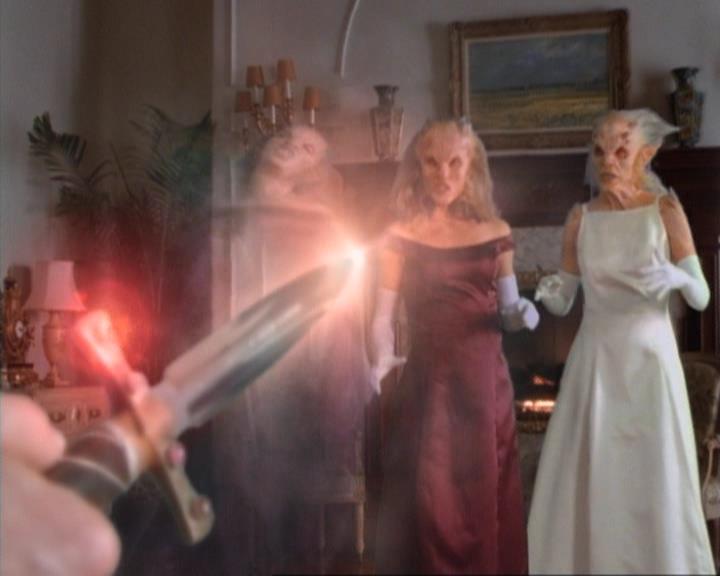 Charmed-Online-dot-net_106TheWeddingFromHell2306.jpg