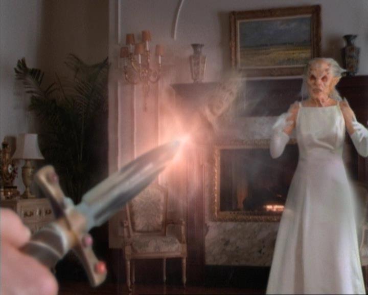 Charmed-Online-dot-net_106TheWeddingFromHell2307.jpg