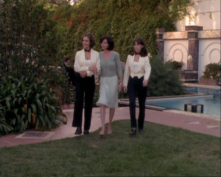 Charmed-Online-dot-net_106TheWeddingFromHell2338.jpg
