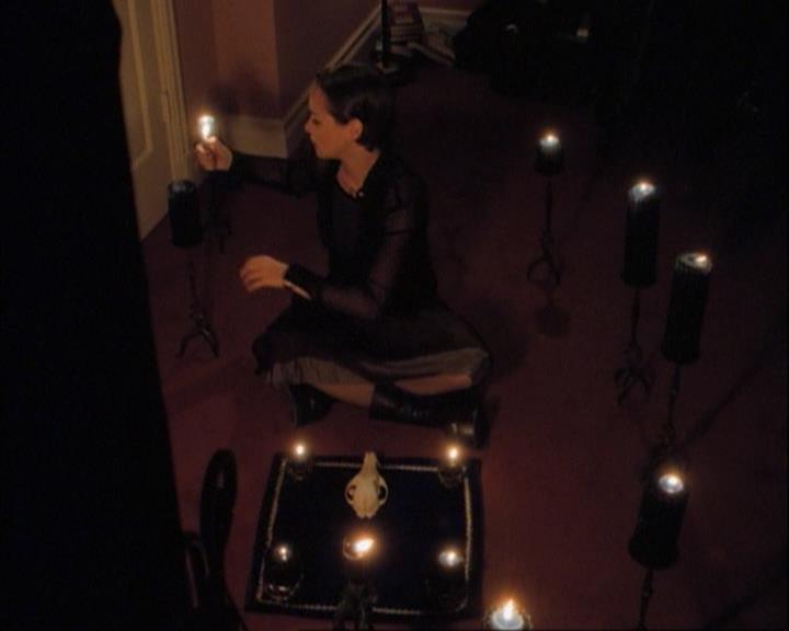 Charmed-Online-dot-net_107TheFourthSister0016.jpg