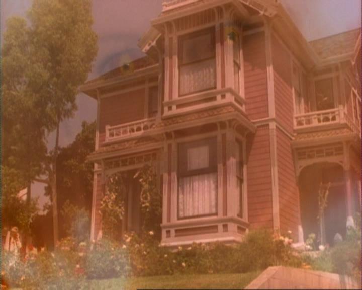 Charmed-Online-dot-net_107TheFourthSister0133.jpg
