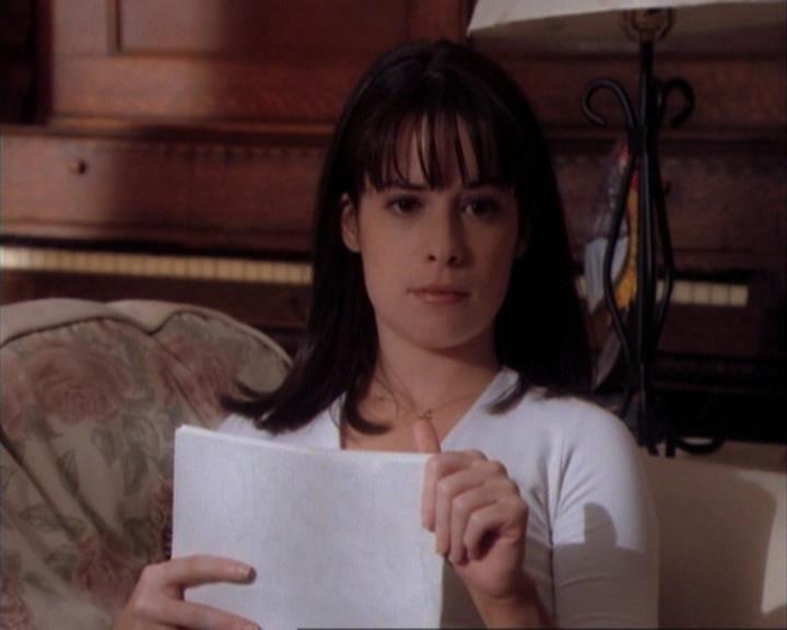 Charmed-Online-dot-net_107TheFourthSister0150.jpg Charmed-Online-dot-net_107TheFourthSister0150.jpg