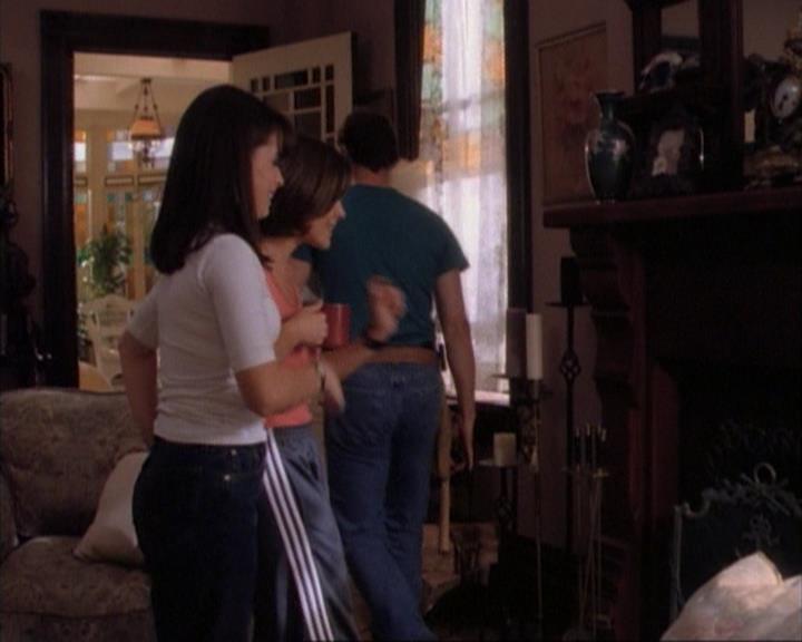 Charmed-Online-dot-net_107TheFourthSister0209.jpg