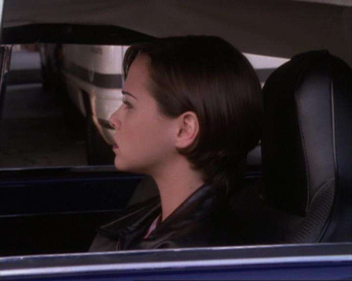 Charmed-Online-dot-net_107TheFourthSister0237.jpg