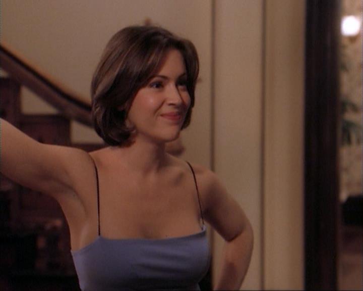 Charmed-Online-dot-net_107TheFourthSister0399.jpg
