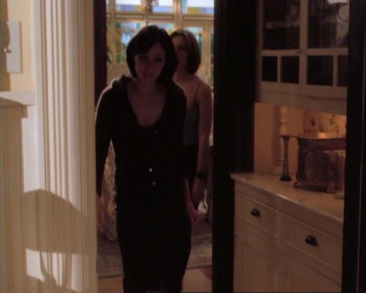 Charmed-Online-dot-net_107TheFourthSister0416.jpg
