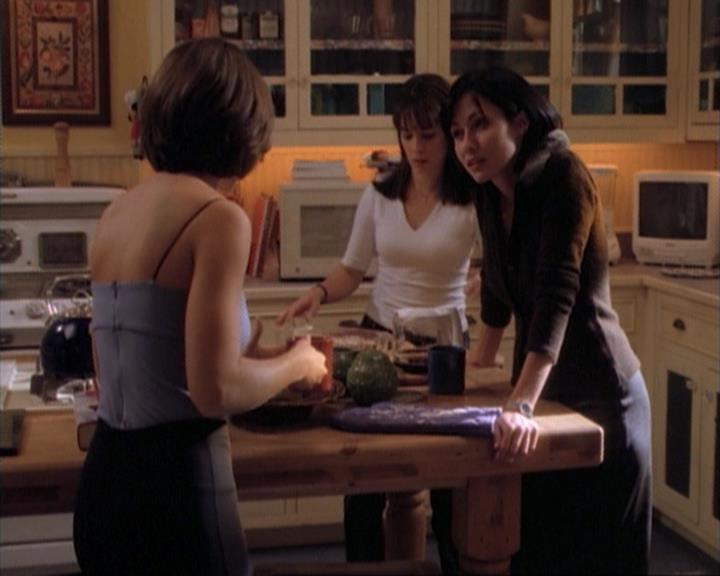 Charmed-Online-dot-net_107TheFourthSister0442.jpg