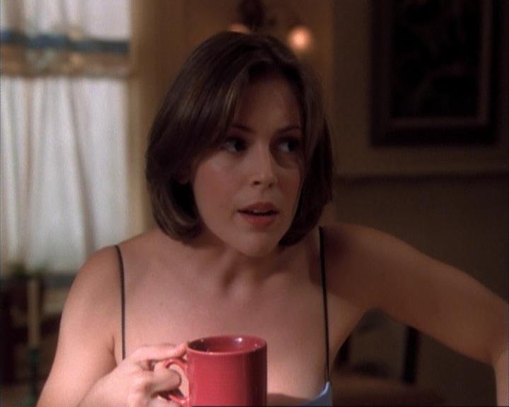 Charmed-Online-dot-net_107TheFourthSister0470.jpg