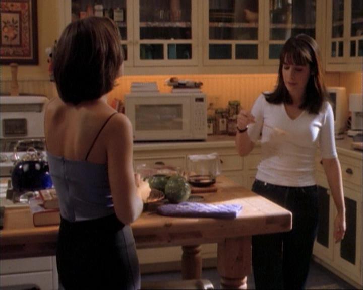 Charmed-Online-dot-net_107TheFourthSister0489.jpg