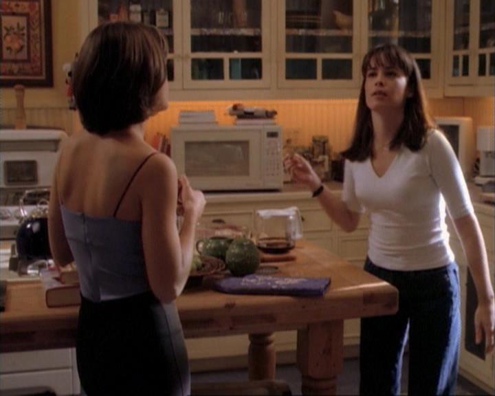 Charmed-Online-dot-net_107TheFourthSister0490.jpg