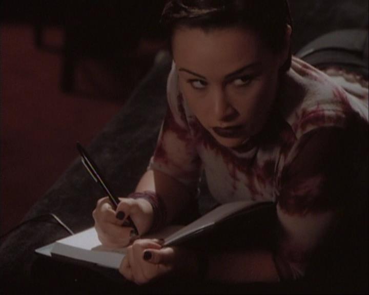 Charmed-Online-dot-net_107TheFourthSister0519.jpg