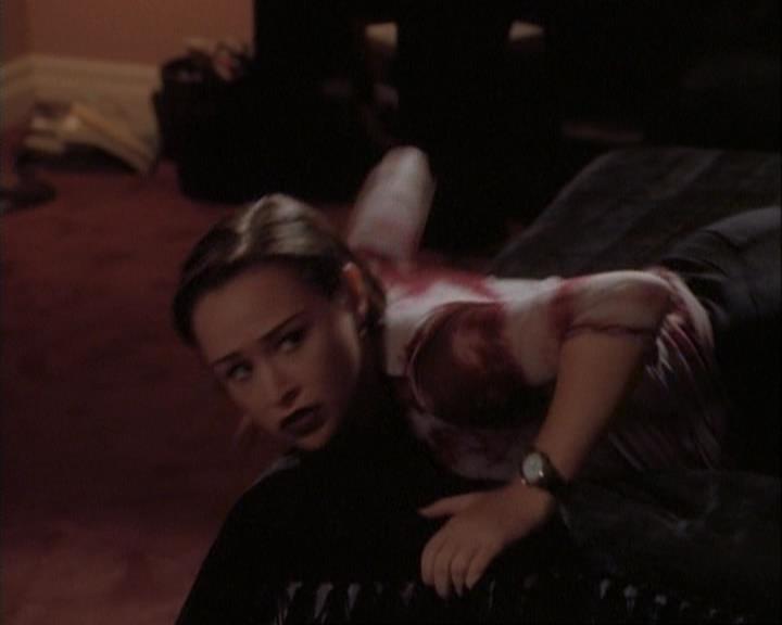Charmed-Online-dot-net_107TheFourthSister0526.jpg