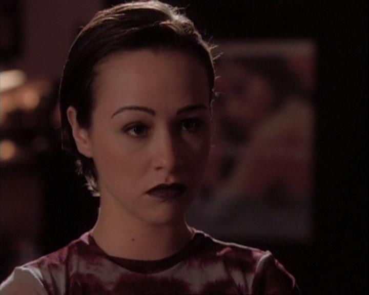 Charmed-Online-dot-net_107TheFourthSister0544.jpg