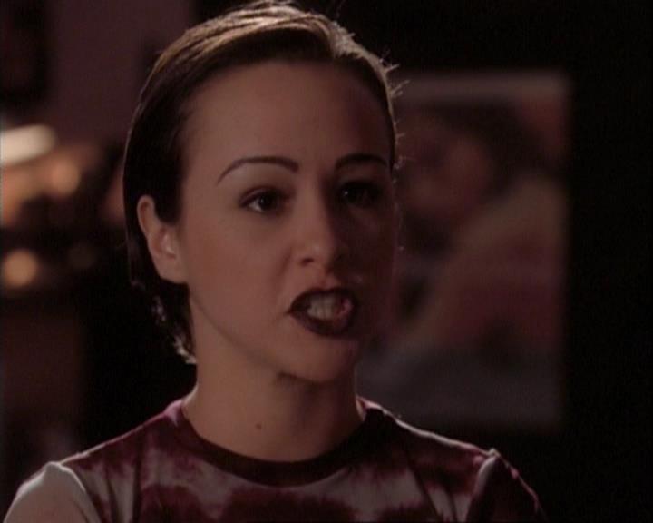 Charmed-Online-dot-net_107TheFourthSister0552.jpg
