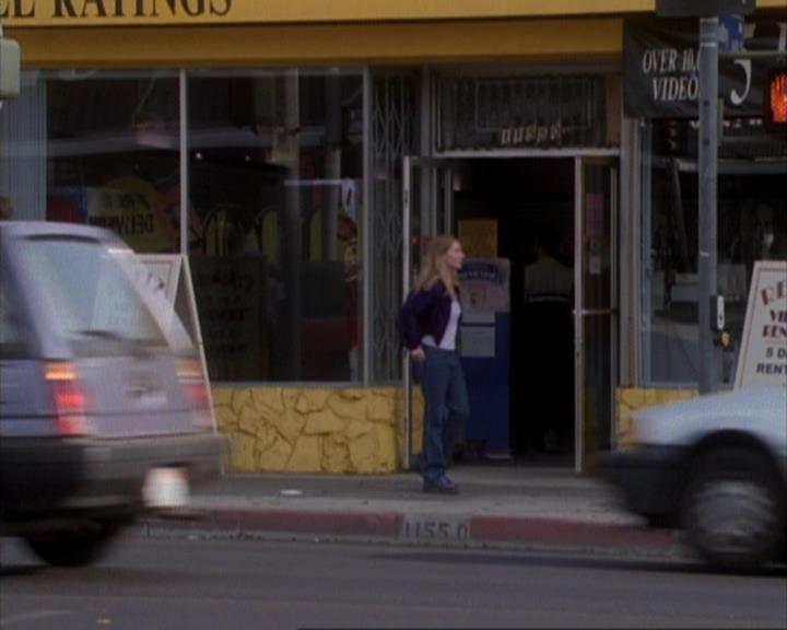 Charmed-Online-dot-net_107TheFourthSister0572.jpg