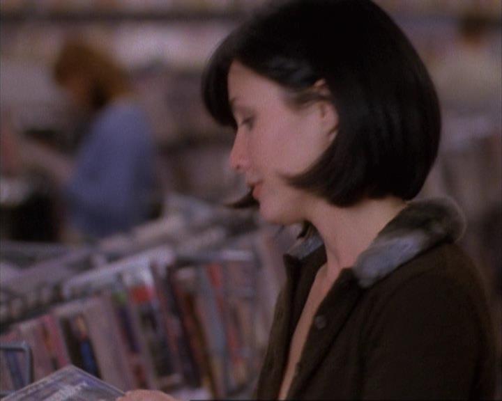 Charmed-Online-dot-net_107TheFourthSister0581.jpg