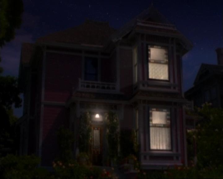 Charmed-Online-dot-net_107TheFourthSister0695.jpg