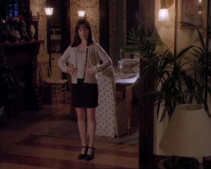 Charmed-Online-dot-net_107TheFourthSister0703.jpg