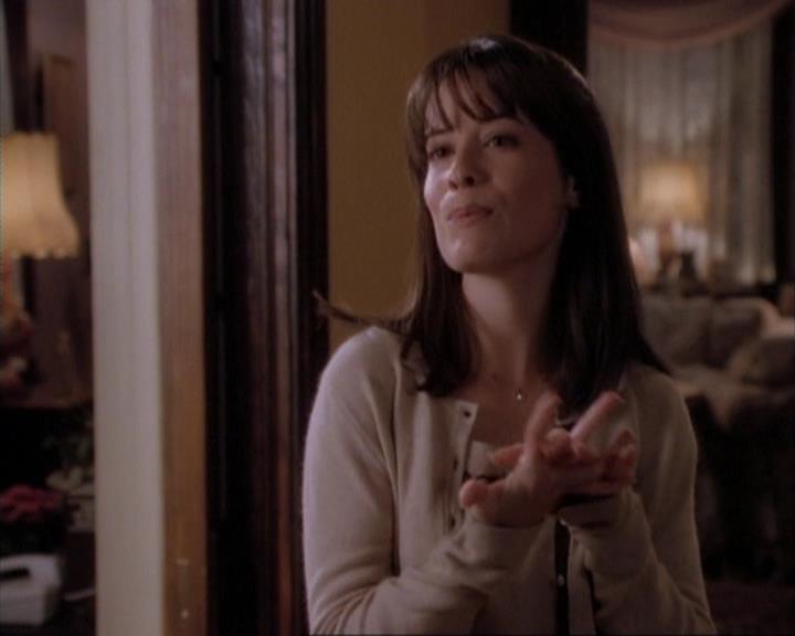 Charmed-Online-dot-net_107TheFourthSister0749.jpg