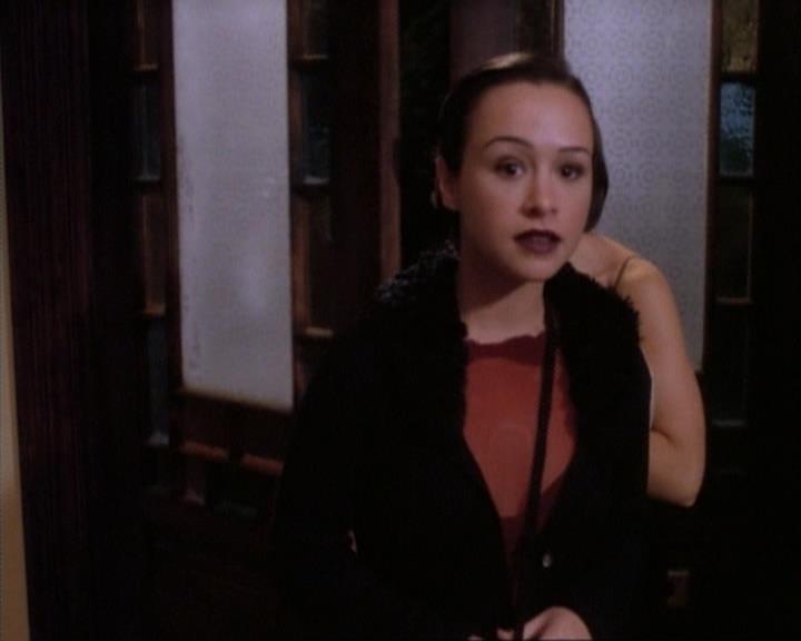 Charmed-Online-dot-net_107TheFourthSister0773.jpg