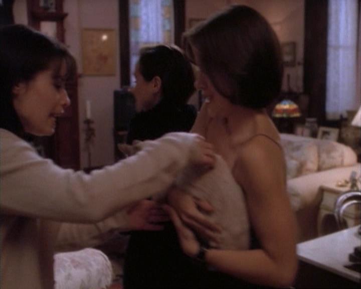 Charmed-Online-dot-net_107TheFourthSister0779.jpg