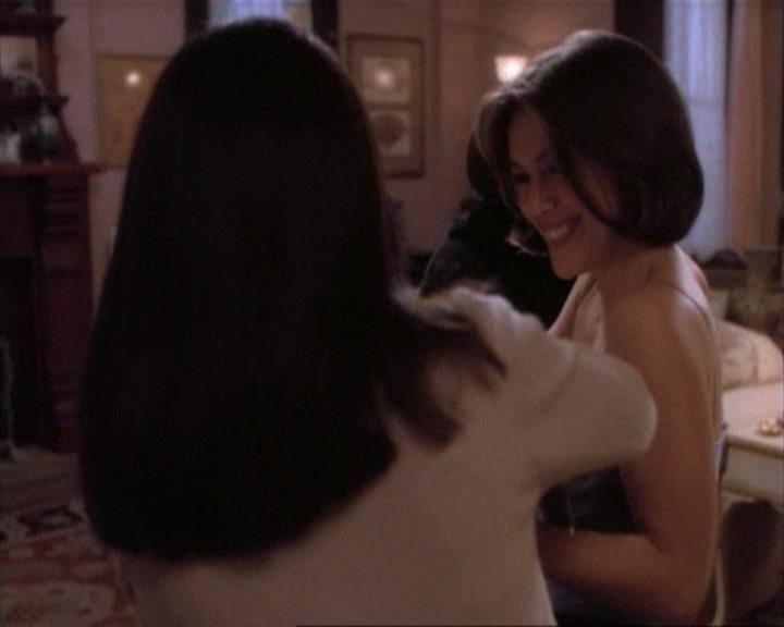 Charmed-Online-dot-net_107TheFourthSister0780.jpg