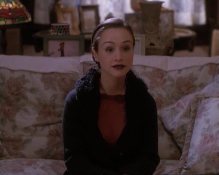 Charmed-Online-dot-net_107TheFourthSister0790.jpg