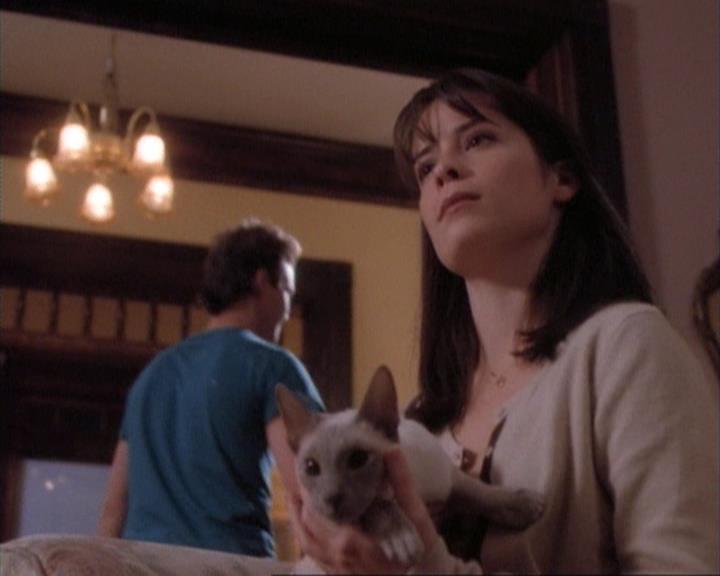 Charmed-Online-dot-net_107TheFourthSister0803.jpg