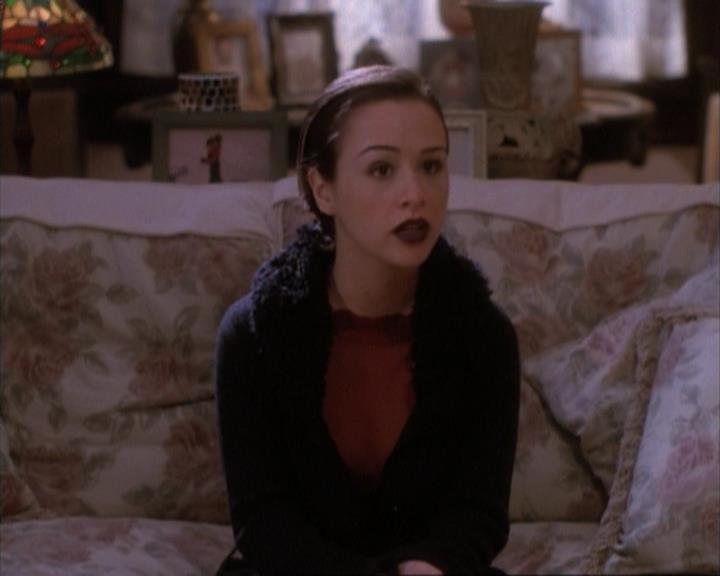 Charmed-Online-dot-net_107TheFourthSister0805.jpg