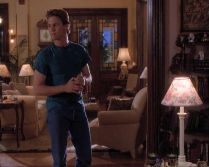 Charmed-Online-dot-net_107TheFourthSister0832.jpg