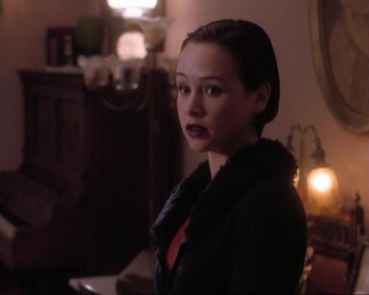 Charmed-Online-dot-net_107TheFourthSister0848.jpg