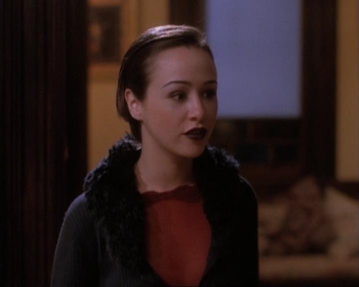 Charmed-Online-dot-net_107TheFourthSister0854.jpg