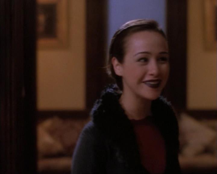 Charmed-Online-dot-net_107TheFourthSister0855.jpg