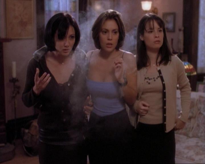 Charmed-Online-dot-net_107TheFourthSister0895.jpg