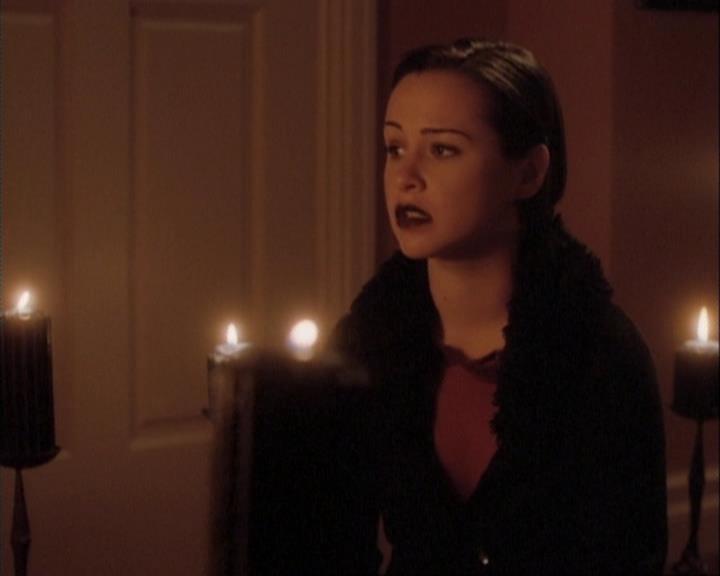 Charmed-Online-dot-net_107TheFourthSister0953.jpg
