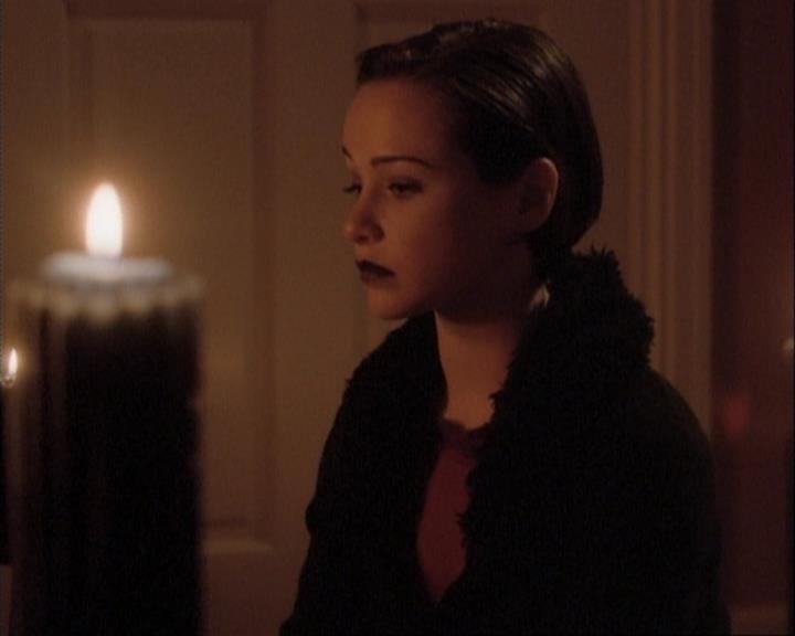Charmed-Online-dot-net_107TheFourthSister0970.jpg