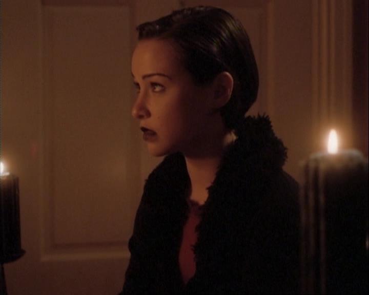 Charmed-Online-dot-net_107TheFourthSister0973.jpg