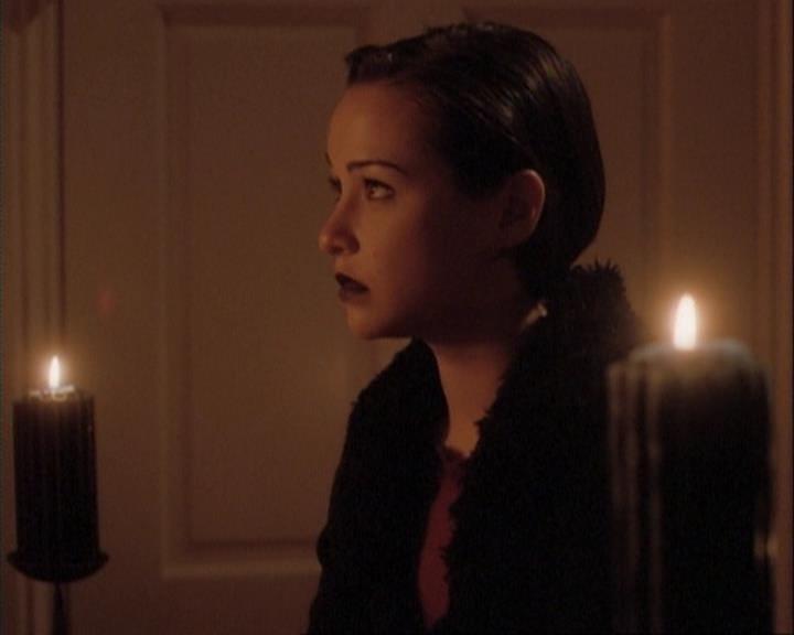 Charmed-Online-dot-net_107TheFourthSister0978.jpg