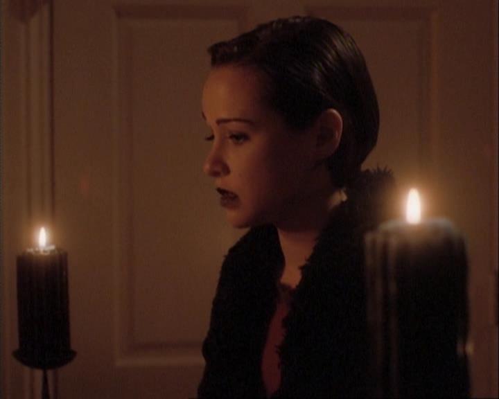 Charmed-Online-dot-net_107TheFourthSister0979.jpg