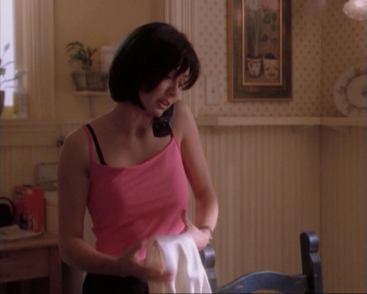 Charmed-Online-dot-net_107TheFourthSister0995.jpg