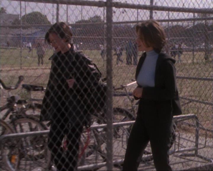 Charmed-Online-dot-net_107TheFourthSister1125.jpg