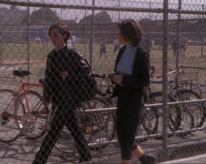 Charmed-Online-dot-net_107TheFourthSister1126.jpg